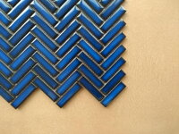 glazovana gresova mozaika chevron stromcek rybia kost tmavomodra leskla