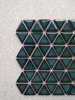 glazovana mozaika trojuholniky